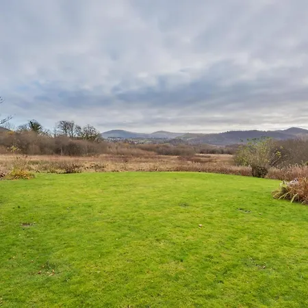 2 Bed In Sz071 Holiday home *